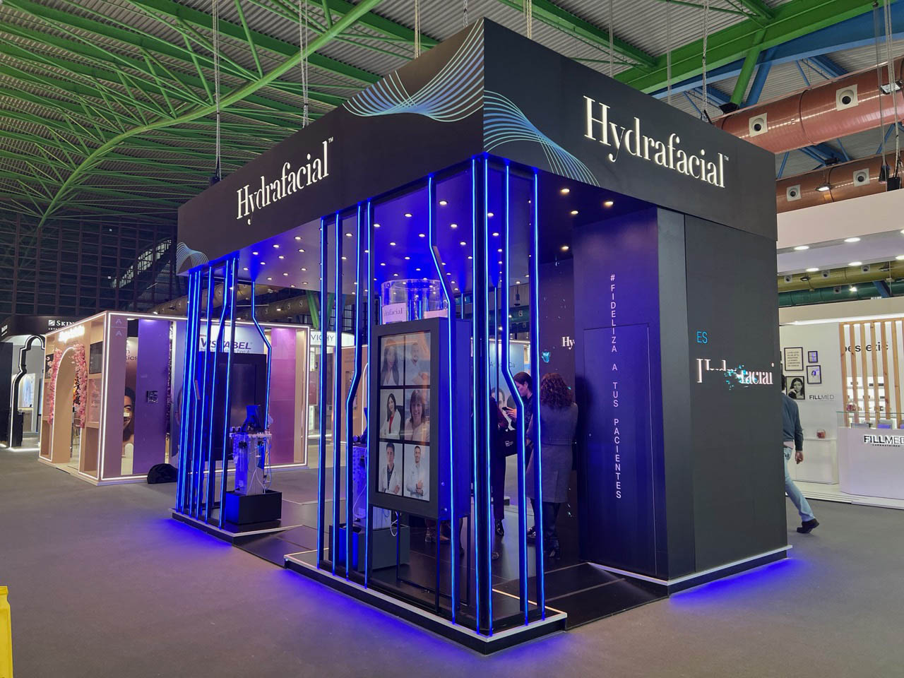 STAND – HYDRAFACIAL